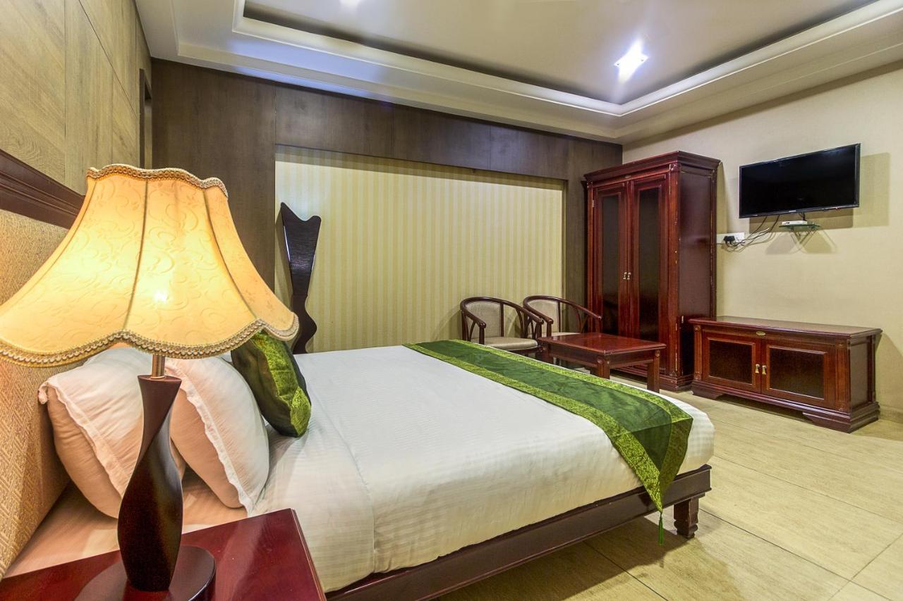 Treebo Shivani Indore Exterior foto